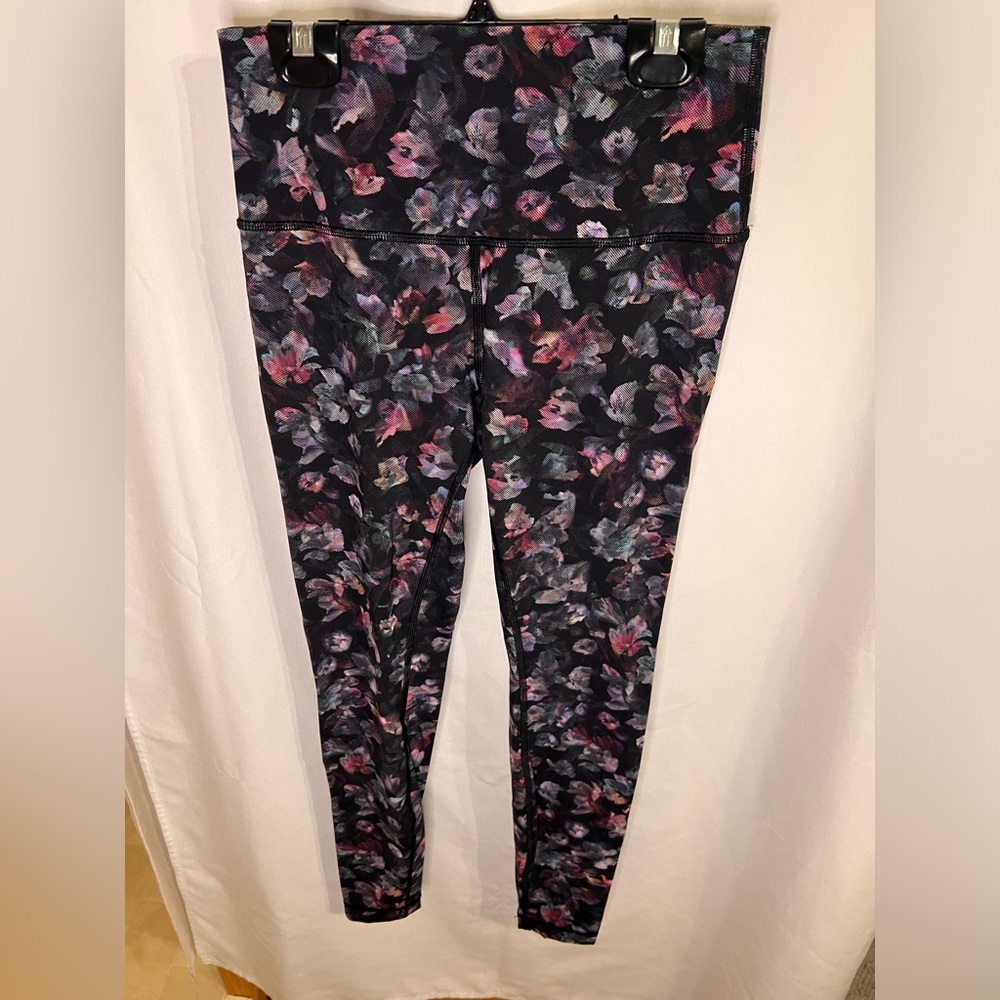 Lululemon Wunder Under High-Rise Tight 28" FullOn Luxtreme
Activate Floral Multi